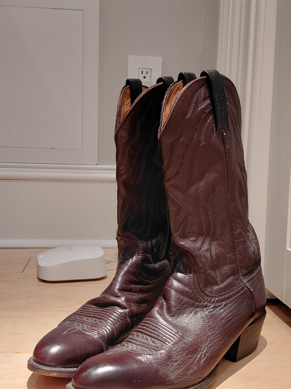 Lucchese Men's Dark Brown Leather Western Boots - Picture 6 of 8